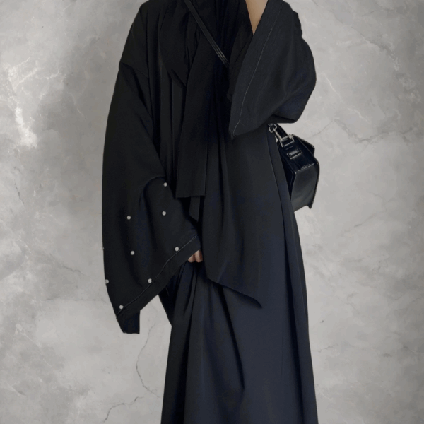 Dress-Abaya avec des manches à fentes perlée