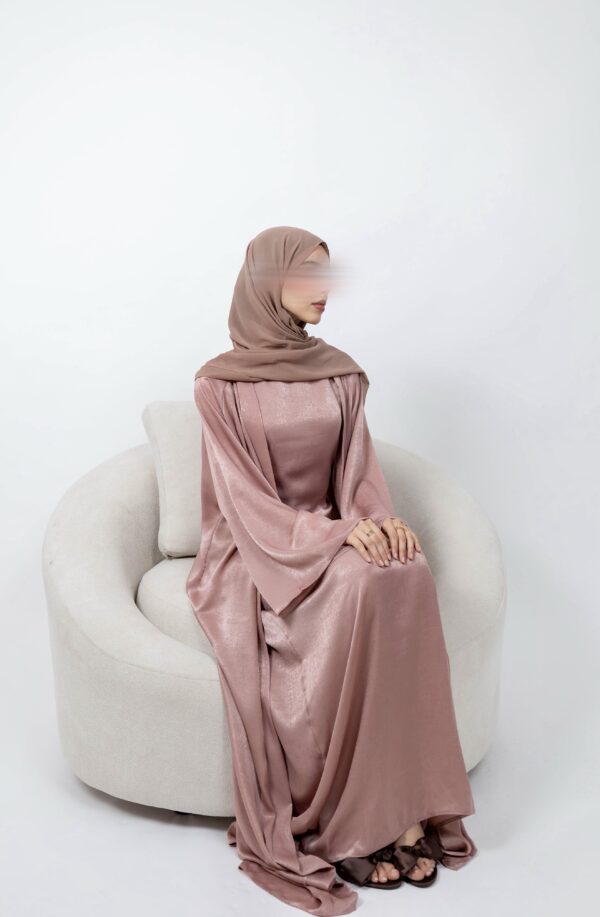 Abaya avec fond de robe